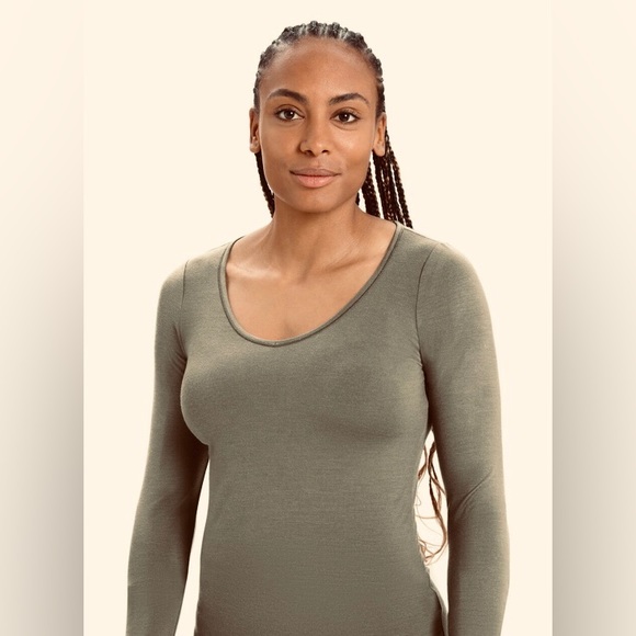 🫶🏻George-beautiful earth green top - Picture 1 of 3